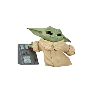 Star Wars The Mandalorian Колекционерска Фигурка - The Child 8 Touching Buttons