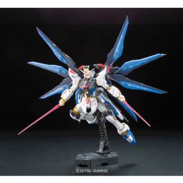 (RG) Gundam Model Kit - ZGMF-X20A Strike Freedom Gundam 1/144