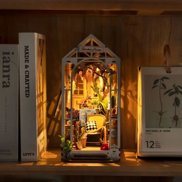 Robotime DIY Модел за Сглобяване - Garden House 