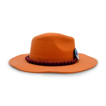 Шапка на Портгас Д. Ейс изложена