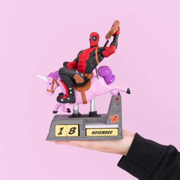 PRE-ORDER: Deadpool 3D Календар / Колекционерска Фигурка