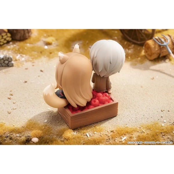 Spice and Wolf Figure - Lawrence & Holo