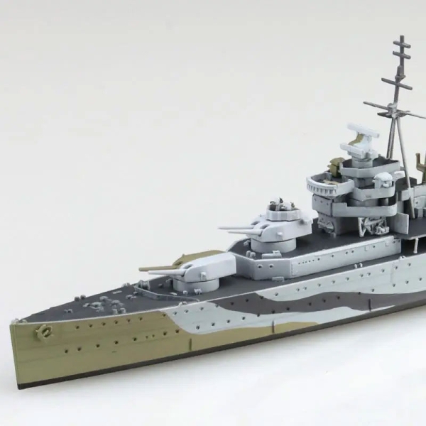 Model Kit Модел за Сглобяване - Royal Navy Heavy Cruiser Kent 1/700