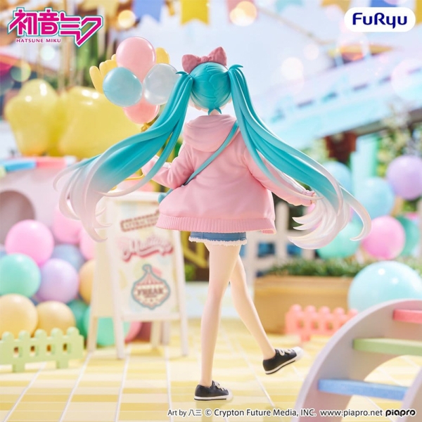 PRE-ORDER: Hatsune Miku Muchute PVC Figure - Theme Park Date Version 19 cm