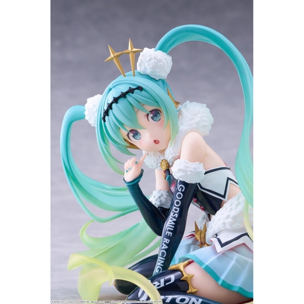 PRE-ORDER: Hatsune Miku Taito Kuji Колекционерска Фигурка - Racing Miku 2018 Ver. Round 8