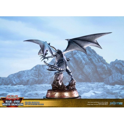 PRE-ORDER: Yu-Gi-Oh! Duel Monsters Голяма Колекционерска Фигурка - Blue-Eyes White Dragon