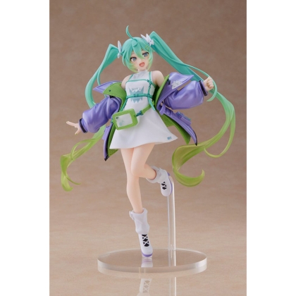 Hatsune Miku PVC Statue -  Fashion Figure Sporty 18 cm