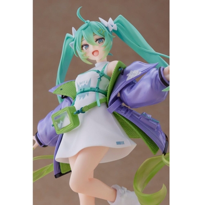 Hatsune Miku PVC Statue -  Fashion Figure Sporty 18 cm