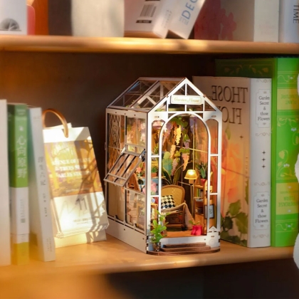 Robotime DIY Модел за Сглобяване - Garden House 