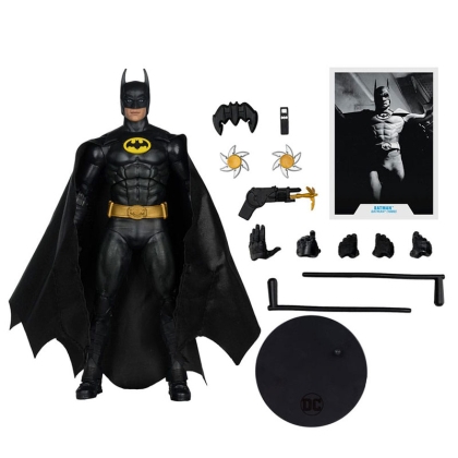 Dynamic action pose with grapnel and batarang
