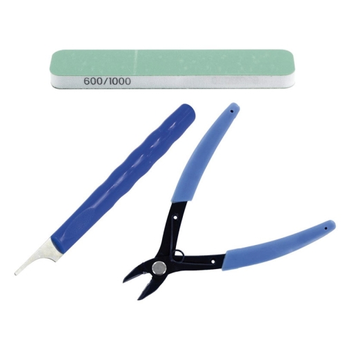 Vallejo T11002 Комплект Инструменти - Нож, Клещи и Пила