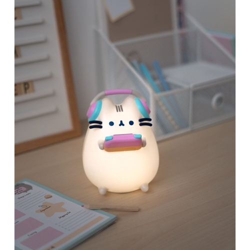 PRE-ORDER: Pusheen Фигурка / Лампа с USB-C Gamer