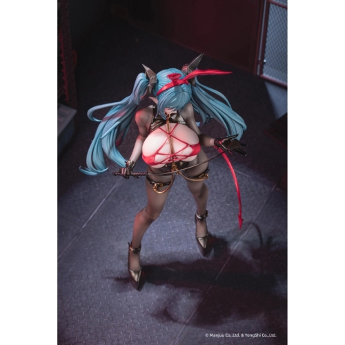 Azur Lane Anigame Figure - Regensburg, The Dark Dragon's Dungeon ver.